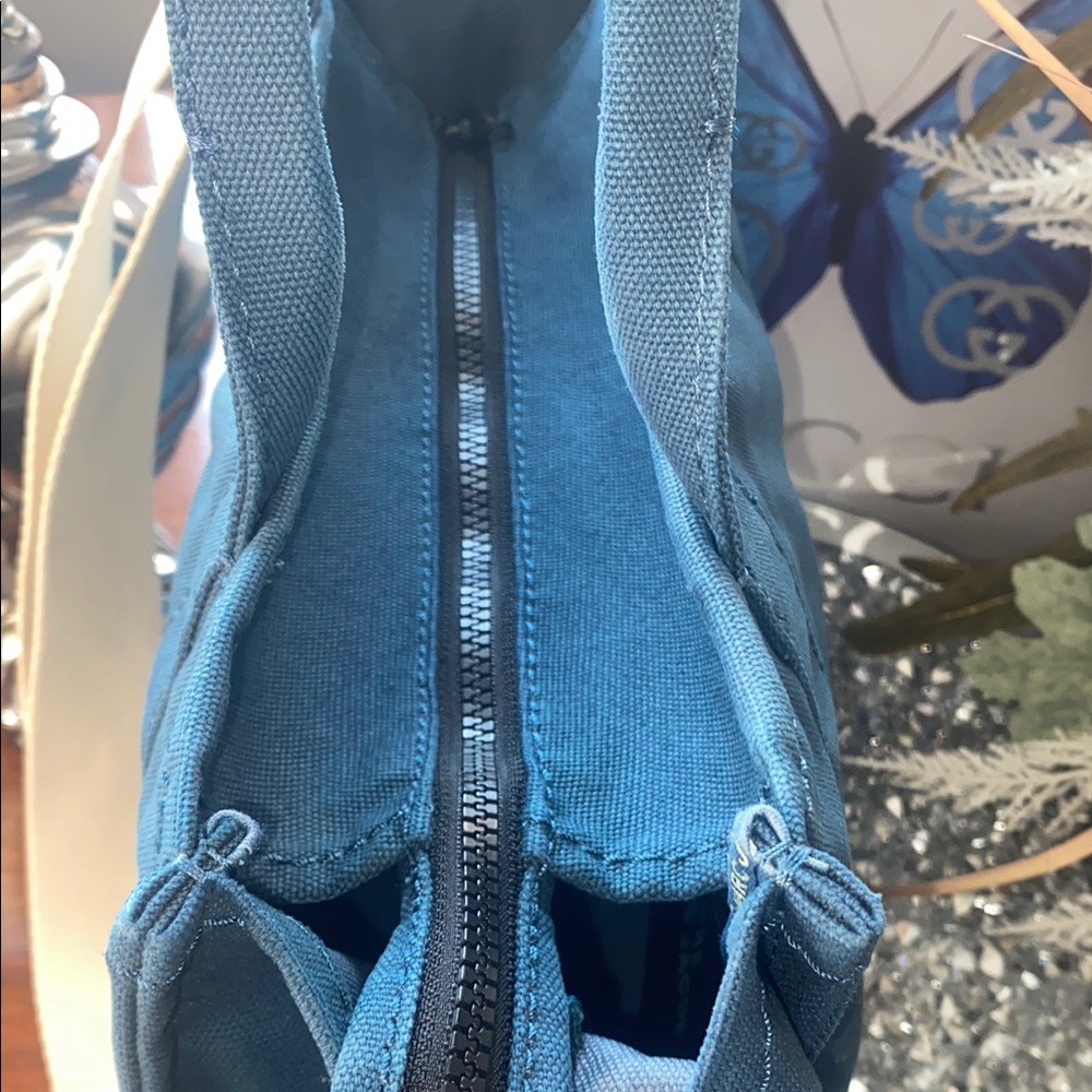 Marc Jacobs Blue and Cream Tote Bag with Elegant Design and cream strap - Picture 3 of 10